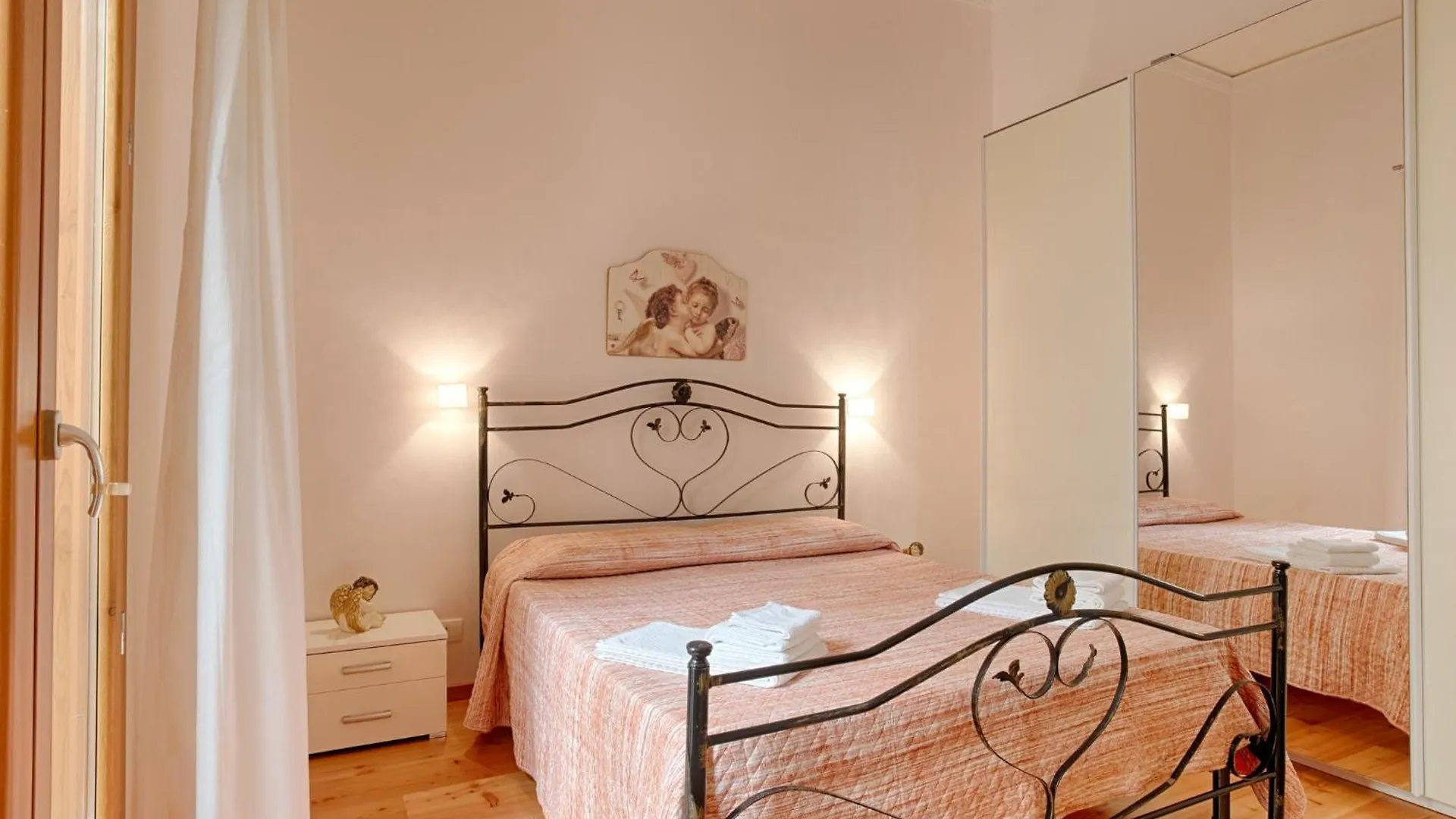 Apartment Piazza San Domenico Central Apt Near The Sea! Trapani Italy